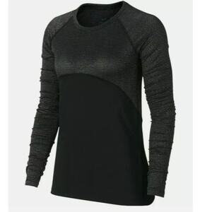 Nike Pro Dri Fit Black Gold Warm Sparkle T-Shirt Fall Athleisure Long Sleeve Tee